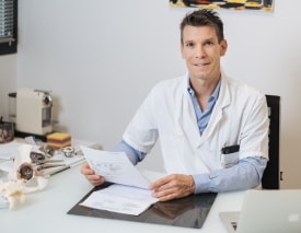 Le Docteur Nicolas Belot, le l'Institut Rennais de Chirurgie Orthopédique et de Médecine du Sport de Cesson-Sévigné (Ille et Vilaine)